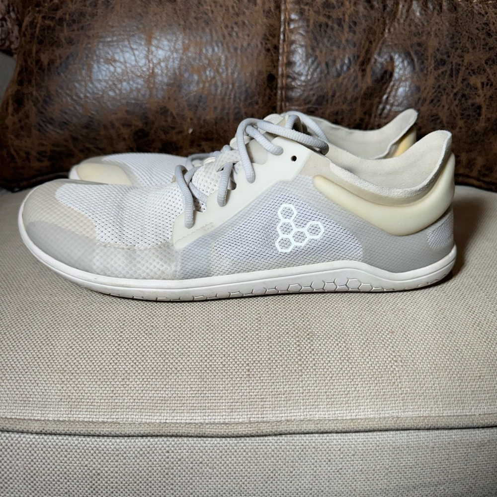 Barefoot performance shoe